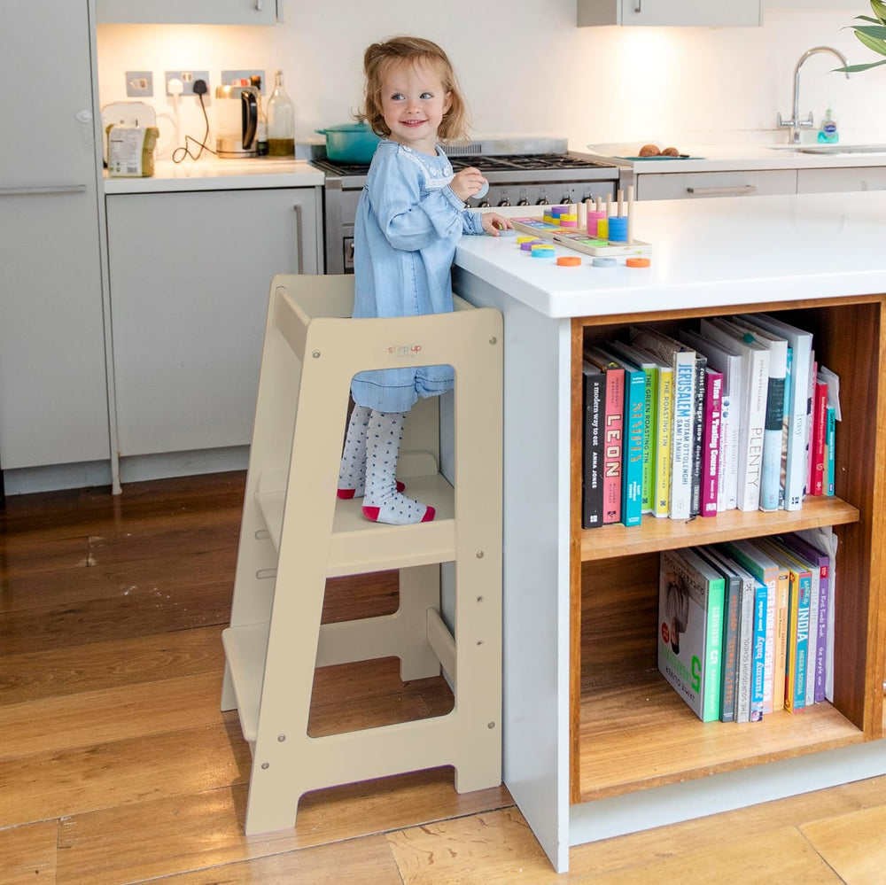 Nuestra torre Montessori para niños pequeños con escalón ajustable