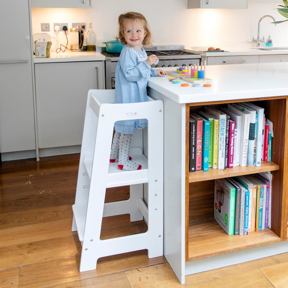 Nuestra torre Montessori para niños pequeños con escalón ajustable